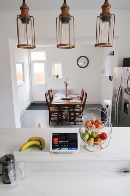 Castle Manor, 4 Bed Seaside Retreat * Scarborough