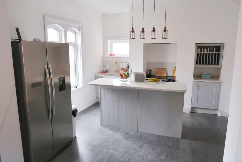 Castle Manor, 4 Bed Seaside Retreat Scarborough
